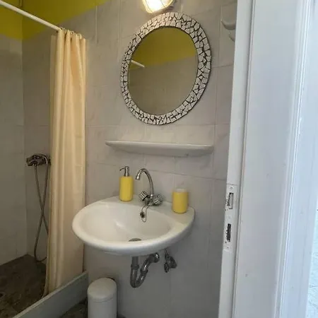 Apartment Mini Beach House Logaras
